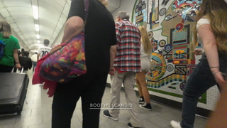 Blonde Hottie Gotta Gripped Up Mega Bubble.mov