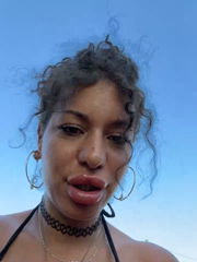 AlyssaHottv__2026-09-07_11-02-33_060.mp4