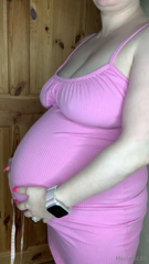 742239579_22-weeks-pregnancy-measurements-watch-me-measure-my-g_0.m4v