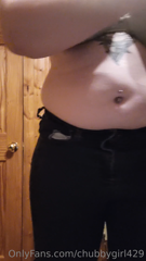 529817402_i-tried-on-some-old-clothes-today-these-are-all-clothes-th_0.mp4