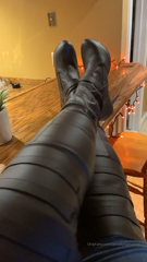 40260512_my-thigh-high-boots_0.mp4