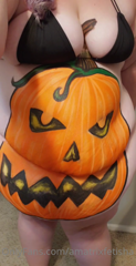 410685491_all-the-pumpkin-extras-screen-grabs-photos-clips-and-g_15.m4v