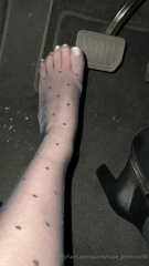 744655918_boots-off_0.m4v