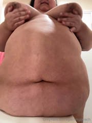 1367847557_what-a-heavy-belly-i-have_0.mp4