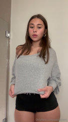 sophieraiin_3982100164223_source.mp4.mp4