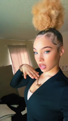2025-10-28_@alexsiadiamonique_7566356122483871006.mp4