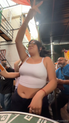 1614105548_suns-out-bellys-out-hahah-jk-it-was-raining-but-still-pro_0.mp4