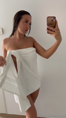 1685297622_hot-sweaty-on-holiday_0.mp4