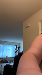 1460155955_what-can-i-hide-under-my-belly-yep-you-read-correctly-t_0.mp4