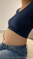 483238180_2-bowls-of-korean-food-in-my-belly-i-had-a-pretty-bad-tummy_4.m4v