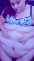 403174081_belly-jiggle-and-a-measure_0.mp4