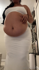 742442075_if-you-cant-tell-these-are-my-new-favorite-types-of-dresses_3.mp4