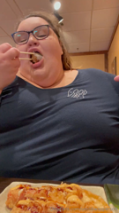 959050900_first-ever-publicly-recorded-stuffing-i-ate-a-ton-of-foo_0.mp4