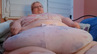 349178134_funny-friday-with-my-belly_0.m4v