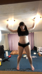 23281193_ay-fitness-freaks-hows-my-form-but-wow-what-a-workou_0.m4v