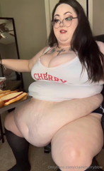 1652984442_hotdogssssss-ill-warn-you-i-dont-talk-much-because-im_0.mp4