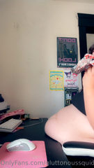 666752687_belly-on-the-top-wand-stuck-on-my-yummy-yummy-fatty-burge_0.m4v