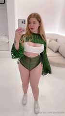 928715035_suddenly-i-was-wondering-how-did-you-find-my-page_0.mp4