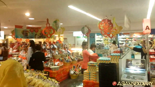 asd-2017-03-08-chiang-mai-thailand-Shopping mall in Chiang Mai – March 8, 2017.mp4
