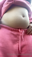 611184727_look-at-all-this-soft-pudge-be-good-for-goddess-and-fill_0.mp4