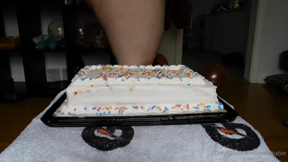 31382533_cake_0.m4v