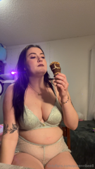 1456805589_snack-time_0.mp4