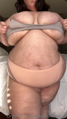 511212084_my-tits-are-massive_0.m4v