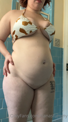 326019572_just-a-cute-overfed-hourglass-the-last-video-is-a-mini-bl_14.m4v