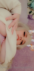 276812323_am-i-girlfriend-material_1.m4v
