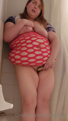 647480553_enjoy-this-little-video-of-me-letting-my-juices-flow-standi_0.mp4