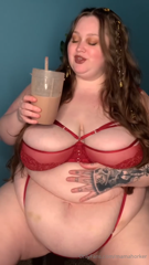 1670652247_watch-me-down-a-calorie-dense-milkshake-made-with-chocolate_0.mp4