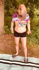 162705862_more-updates-and-touching-my-belly_0.m4v