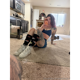 kenisagirl_2528747261_source (1).png