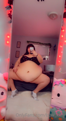 257043940_dont-you-just-love-the-way-my-belly-hangs_0.m4v