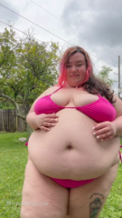 1010666833_anything-hotter-than-watching-the-fat-spill-out-in-a-bikini_1.mp4