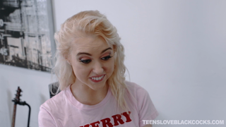 Chloe Cherry - Snowbunny Gets A Photo Finish - 1080p.mp4