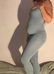 924854018_oh-my-days-on-top-of-everything-i-ate-today-this-really-topp_14.mp4