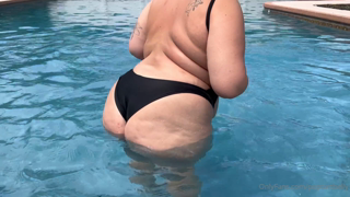 1768955780_as-a-former-swimmer-ive-always-been-able-to-float-but-im_5.mp4