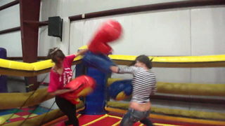 Boxing Match - Качено от AliciaAemiseggerXO на 23.02.2012.mp4