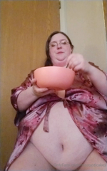 1030826579_spent-lunch-time-noodling-around-in-this-robe-that-seems-to_2.mp4