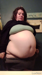 320745546_just-a-clip-i-snuck-after-eating-so-much-outback-the-other-n_0.m4v