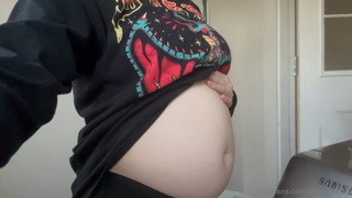 1321646279_big-bellied-goth-girl_2.mp4