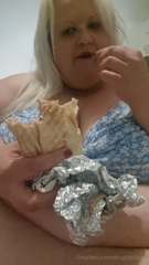 776848829_eating-asmr_0.mp4