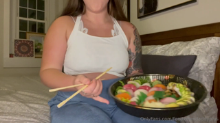 873966281_sushi-stuffing-i-got-a-sushi-love-boat-and-no-one-to-s_0.mp4