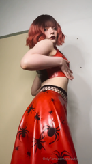 1512518667_dancing-in-my-new-little-outfit-from-toverainclothing_1.mp4