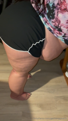 1171587950_i-have-to-constantly-lean-on-this-counter-and-let-my-belly-h_0.mp4