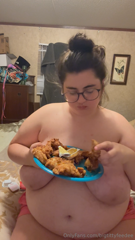 1267916298_fried-chicken-stuffing-lost-part-of-the-video-phone-died-and_1.mp4