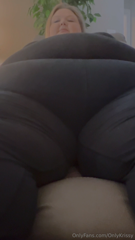 1014514100_onlyfans-exclusive-pov-coming-up-from-between-my-legs_0.mp4