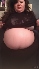 476101531_chubby-piggy-swipe-over-to-see-all-4-clips-watch-for-the-l_3.m4v