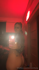 itzmissmillyvip_Dirty_mirror_but_which_one_is_ur_favorite_4240711340.mp4